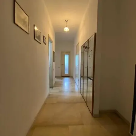 Apartment In 15 Minutes By Walk *