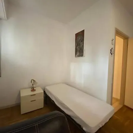 In 15 Minutes By Walk Apartment Como